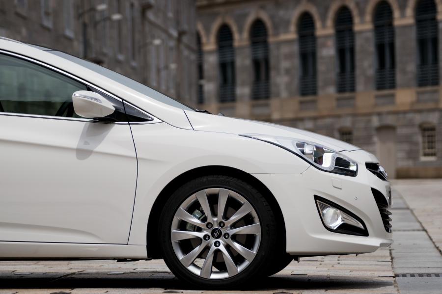  Hyundai i40 Station Wagon CRDi 2011 года  (UK) (фото 107 из 146)